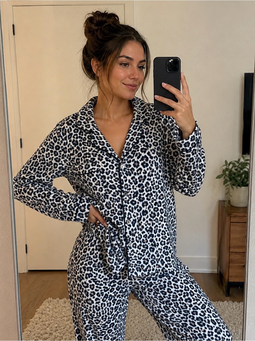 Soma Leopard Print Pajama Set Long Sleeve Top Pajama Bottoms Size XS Pockets